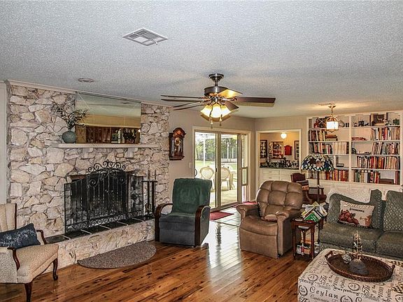 5th image of 2303 Blue Ct