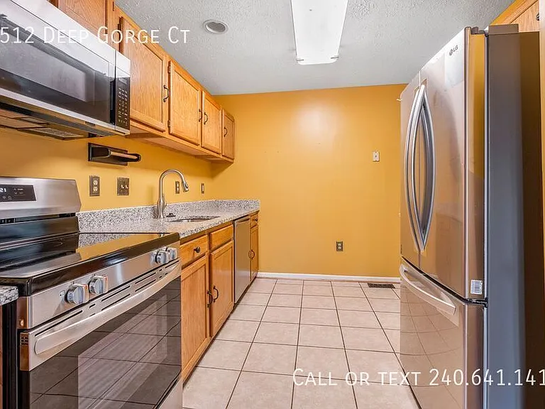 1512 Deep Gorge Ct — Photo 7