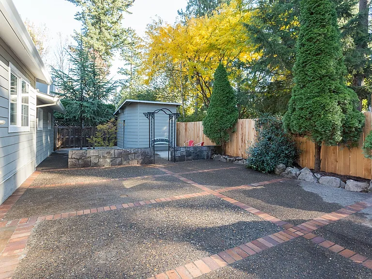 5262 Rosewood St — Photo 48