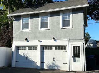 157 Clinton Ave UNIT 1, Huntington, NY 11743