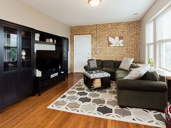 3rd image of 3410 W Belden Ave #3