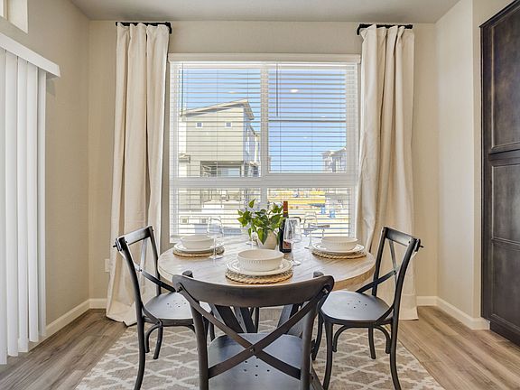 Dining room

A place to create lasting memories with the ones you love.