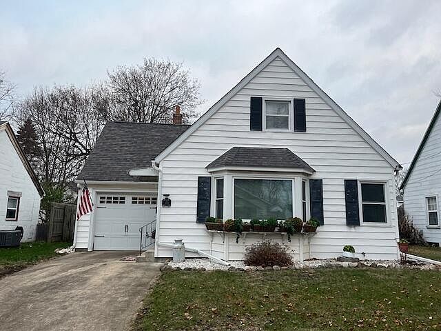 1st image of 410 Walker St