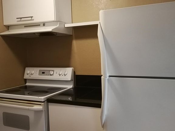 3rd image of 1401 W 1st Ave APT C