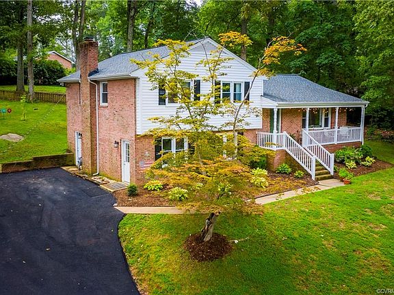 3rd image of 6725 Greenvale Dr