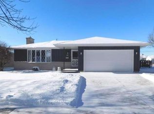 1922 S 26th St, Sheboygan, WI 53081