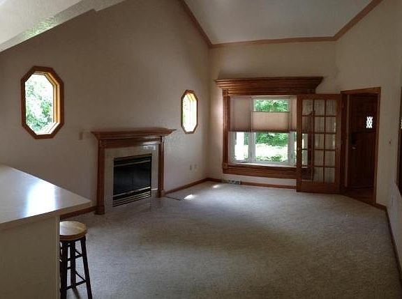 5th image of 5714 S 107th St #2
