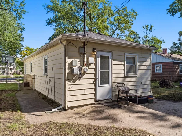 7530 White Oak Ave, Hammond, IN 46324