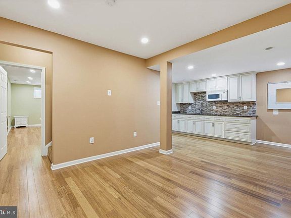 5th image of 5803 Hall St