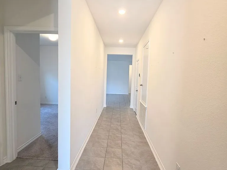 250 W Flowing River Dr — Photo 3