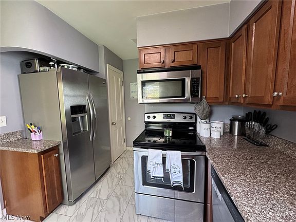 4th image of 4075 Ellison Rd
