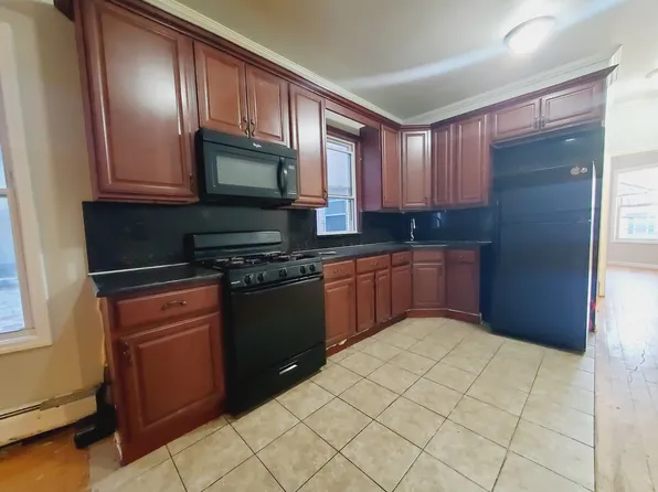 262 Bergen Avenue image 1 of 5