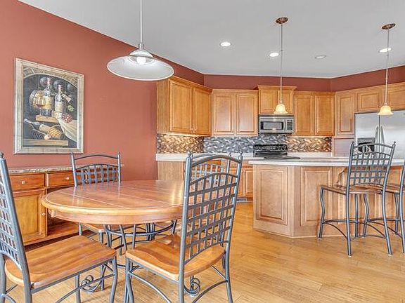 5th image of 255 Fairway Meadows LANE