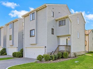 13 James Court, Nanuet, NY 10954