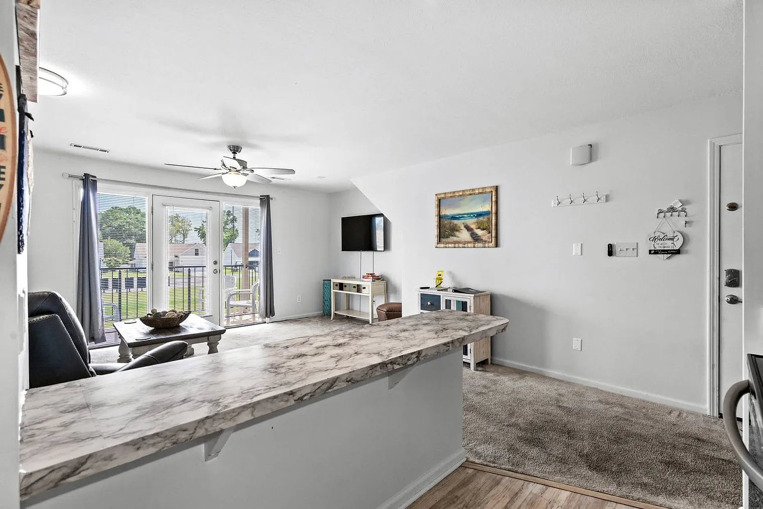 1 bed, 1.0 bath, 742 sqft, $2,454 — Photo 4