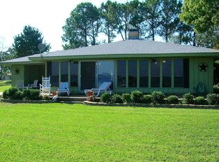 305 Santa Rosa Ranch Rd, Trinidad, TX 75163