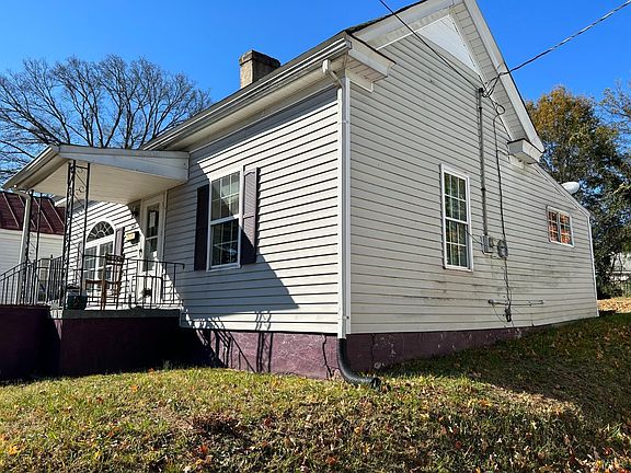 2nd image of 409 Richardson St