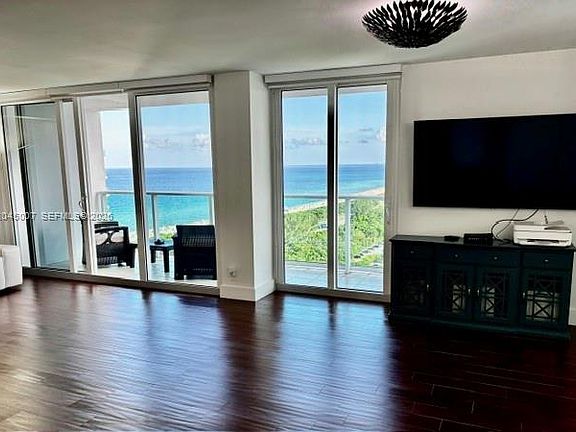 4th image of 100 Bayview Dr APT 2124