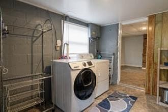 3rd image of 1831 Oxford Ave SW