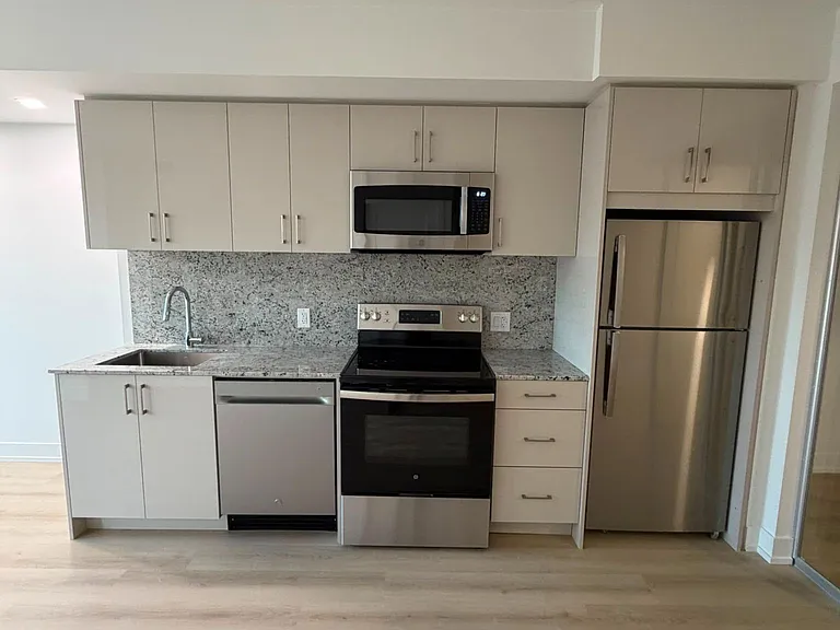 4000 Eglinton Ave W #223 — Photo 2