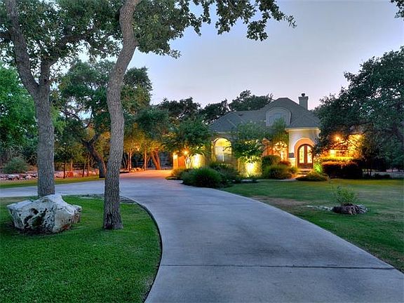 5th image of 588 Canna Lily Cir
