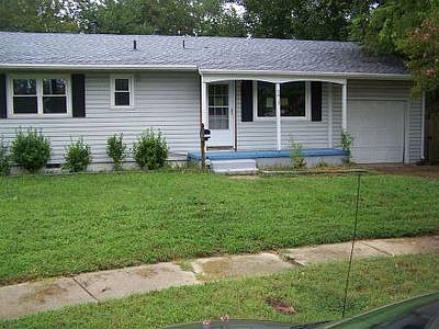 2nd image of 3413 Hyde Ct