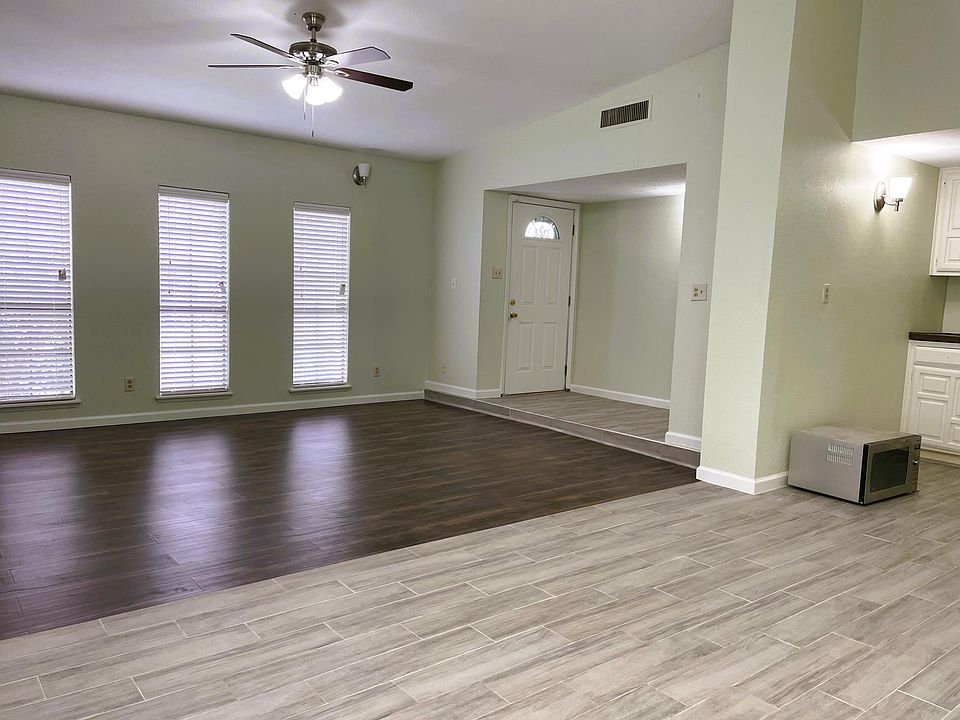 1st image of 6602 Forestview Dr