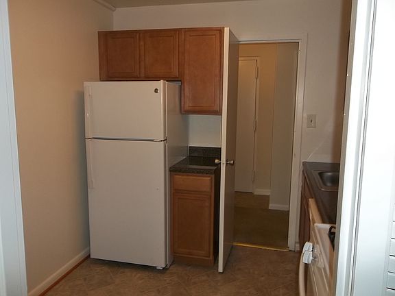 4th image of 3100 S Manchester St APT 630