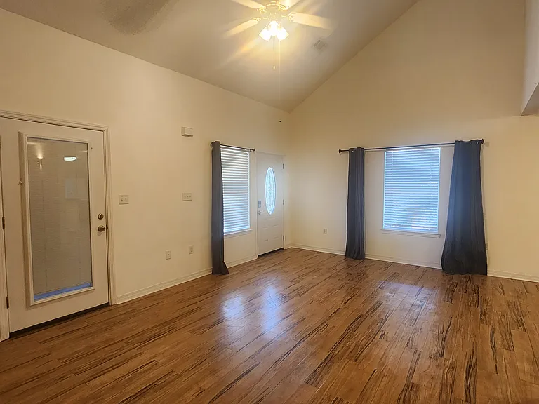 2170 Tom St — Photo 3