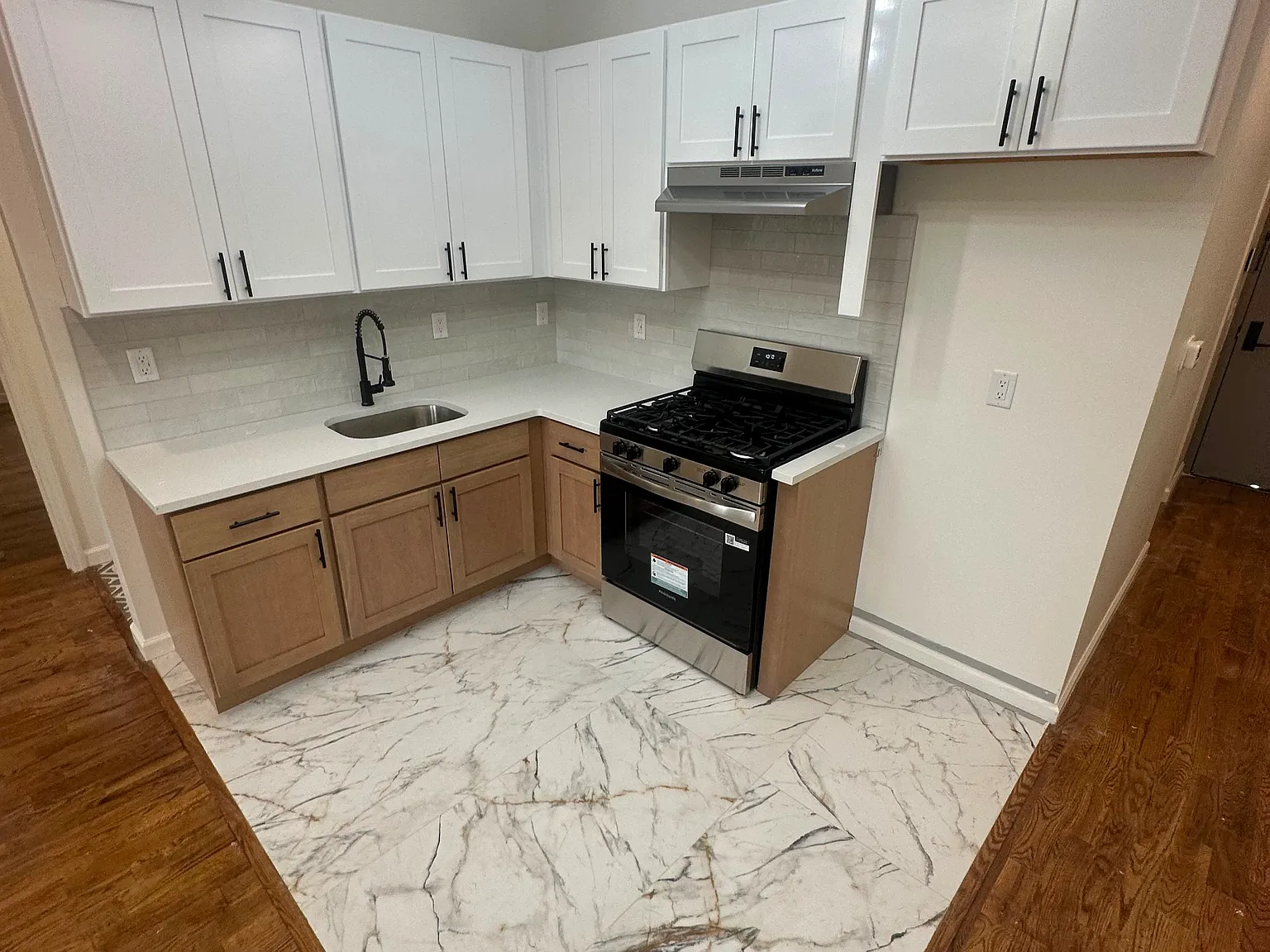 4 bed, $2,999 — Photo 1