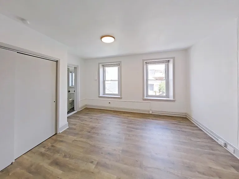 355 Lyceum Ave #3 — Photo 8