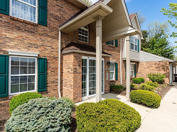 2nd image of 8850 Carrousel Park Circle