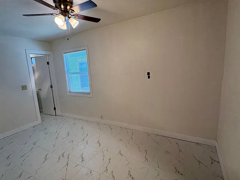 819 S Cypress Ave — Photo 42