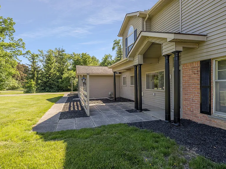 6096 Darramoor Rd — Photo 38