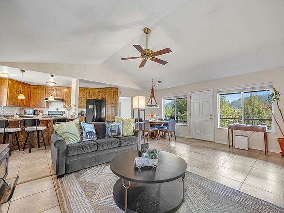 4th image of 323 Bodmer Ln