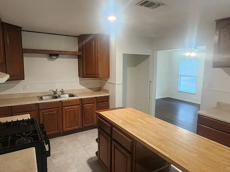 209 Redrock Dr — Photo 7