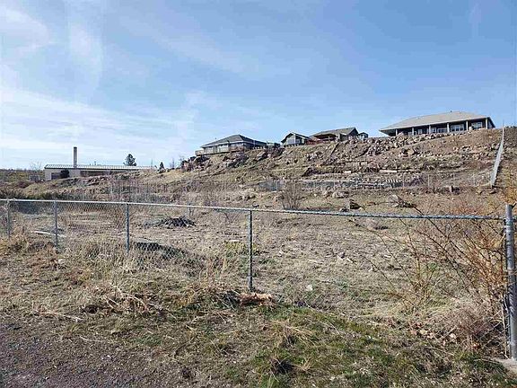 2nd image of 473 Shasta Ave