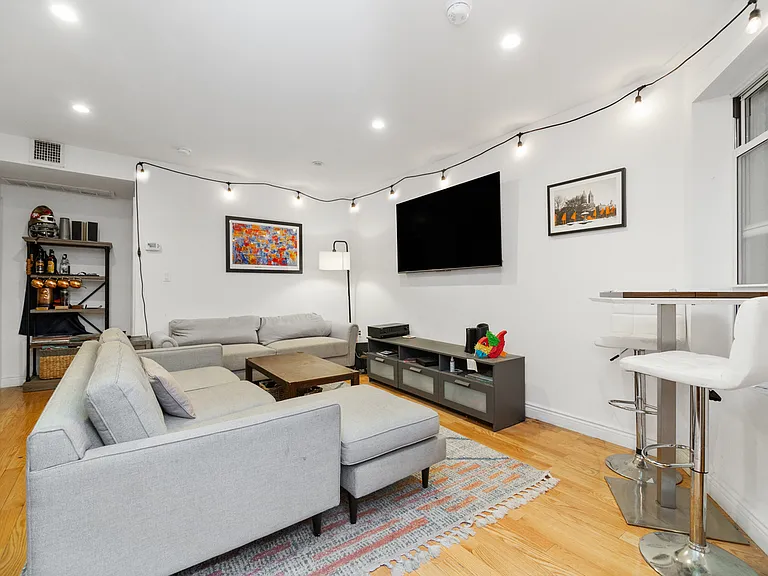 287 Bleecker St #C2 — Photo 2