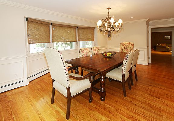 3rd image of 29 Wren Dr