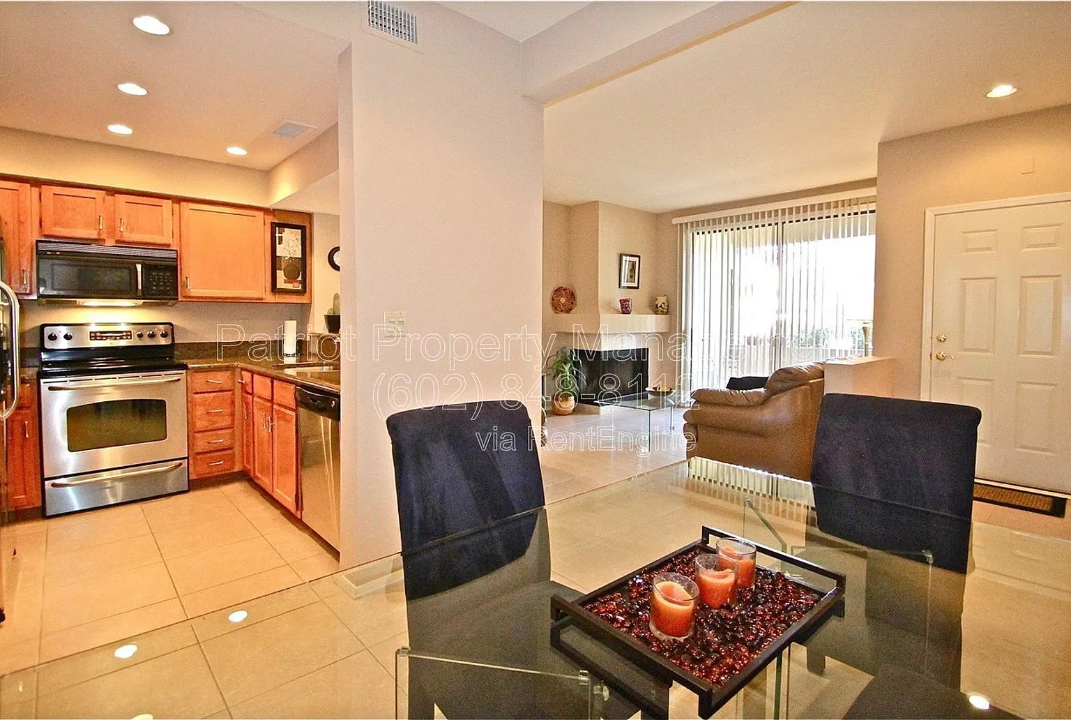 2 bed, 2.0 bath, 1038 sqft, $2,100 — Photo 3