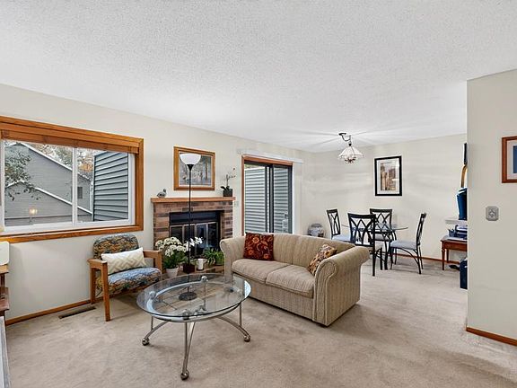 4th image of 29 Elton Ridge Ct NW