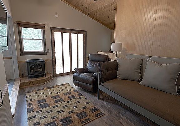 2nd image of 112 Grouse Cir