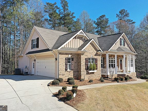 2nd image of 2713 Powell Ct