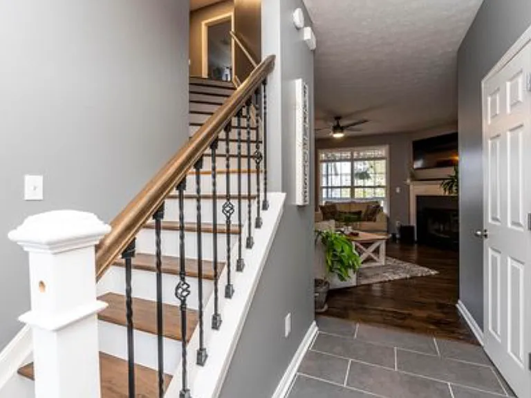 2549 Buck Ln — Photo 2