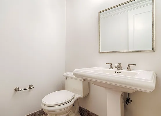 Rented by Warburg | media 18