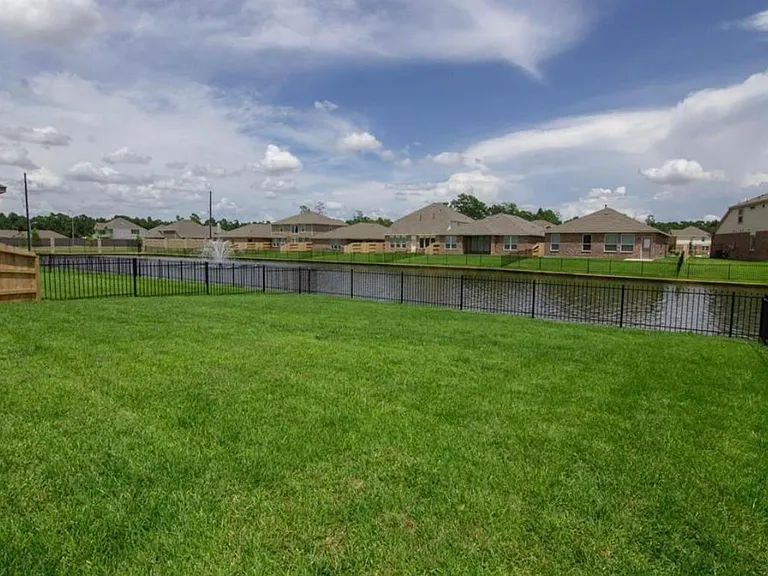 Woodsons Shore Dr — Photo 18