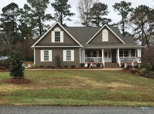 323 Green Oaks Rd, Greenwood, SC 29649