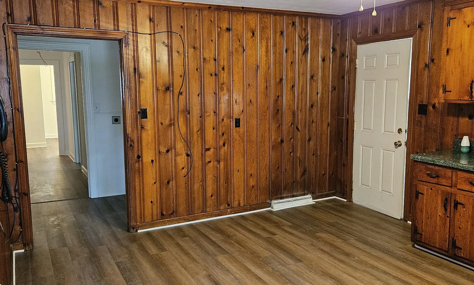 3 bed, 1.5 bath, 1473 sqft, $1,200 — Photo 3