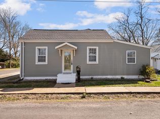 800 W South St, Mascoutah, IL