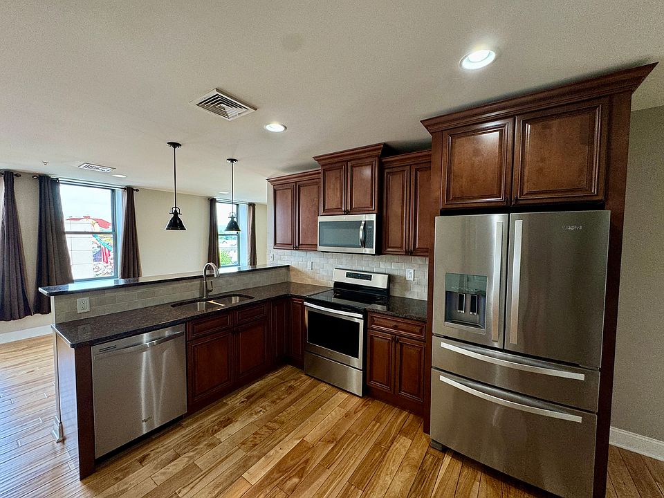 1st image of 11 W Market St #404